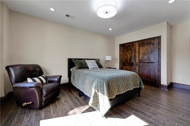 18665 W 183rd Street, Olathe, KS 66062