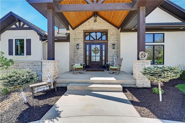 18665 W 183rd Street, Olathe, KS 66062