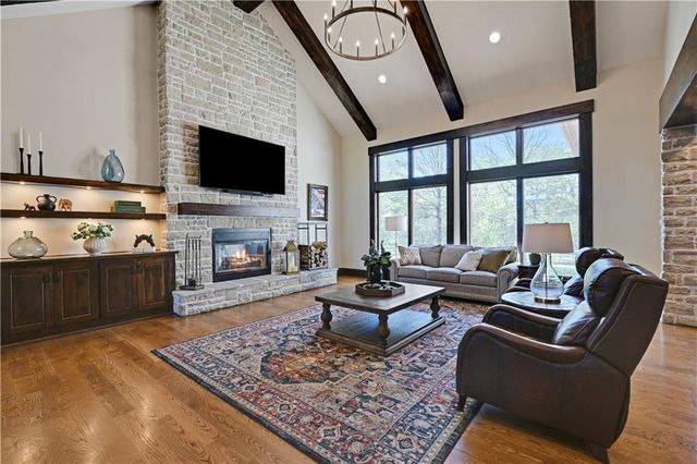 18665 W 183rd Street, Olathe, KS 66062