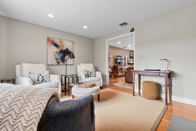 79 Topsfield Rd, Wenham, MA 01984