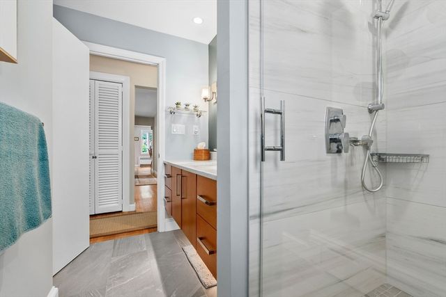 79 Topsfield Rd, Wenham, MA 01984