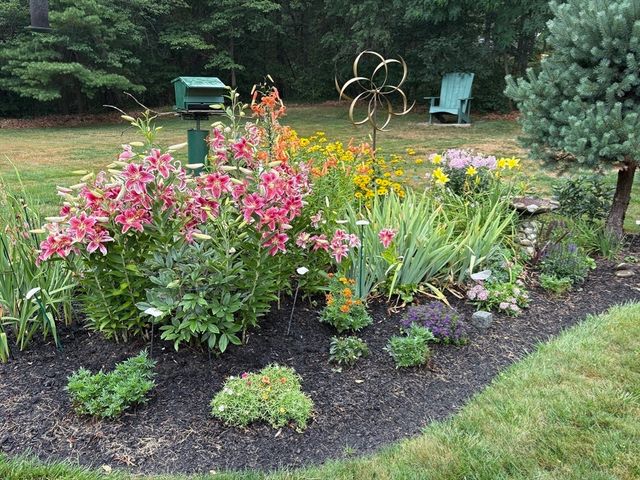 79 Topsfield Rd, Wenham, MA 01984