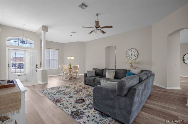 389 W Hillmoor Lane, Beverly Hills, FL 34465