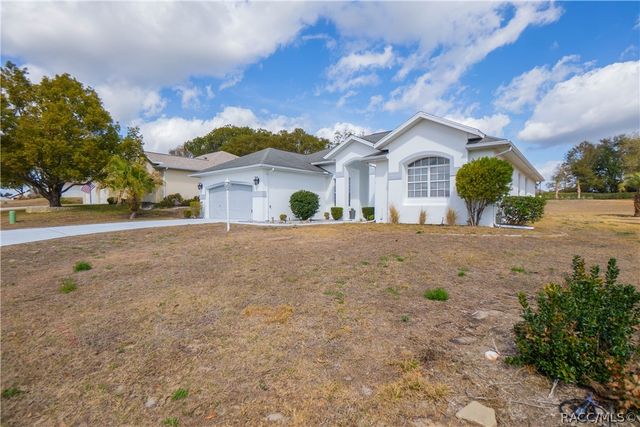 389 W Hillmoor Lane, Beverly Hills, FL 34465