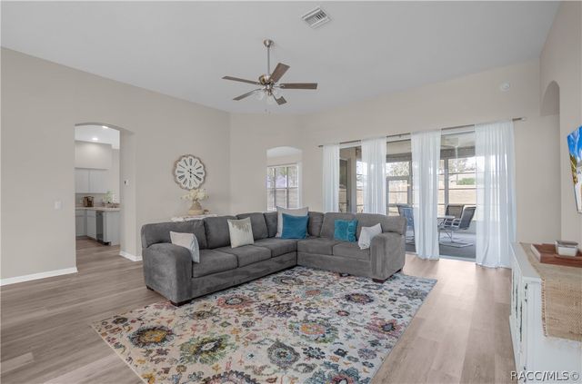 389 W Hillmoor Lane, Beverly Hills, FL 34465