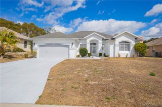 389 W Hillmoor Lane, Beverly Hills, FL 34465