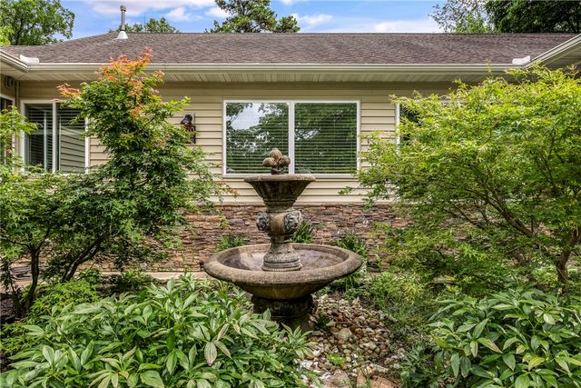 920 E Amis Road, Rogers, AR 72756
