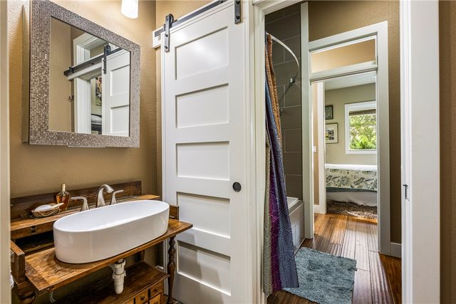 920 E Amis Road, Rogers, AR 72756