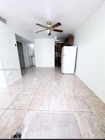 4425 SW 21st St 1, West Park, FL 33023