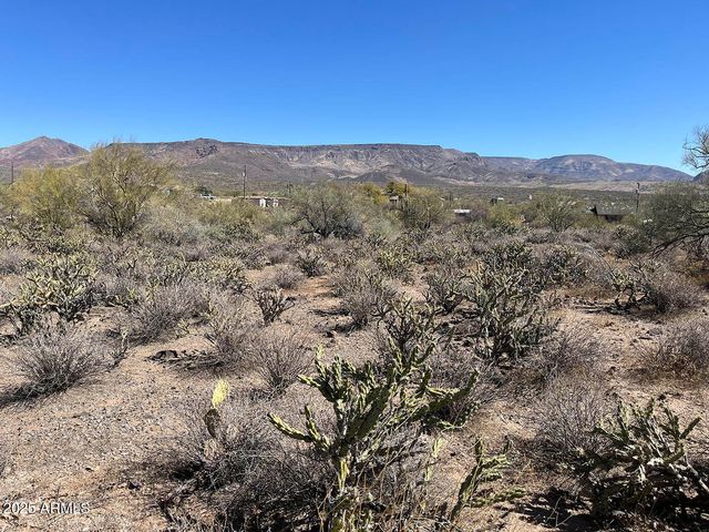 49625 N 15TH Avenue 0, New River, AZ 85087