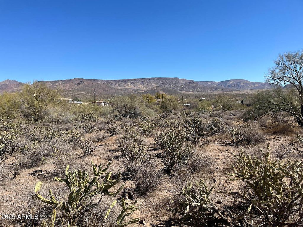 49625 N 15TH Avenue 0, New River, AZ 85087