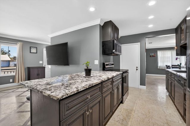 257 SW 5th Street, Boca Raton, FL 33432