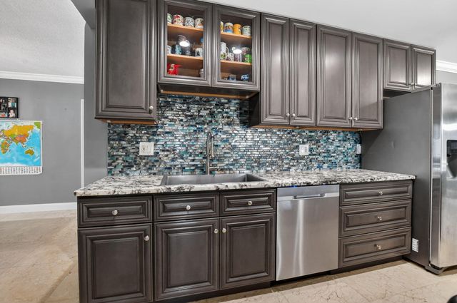 257 SW 5th Street, Boca Raton, FL 33432