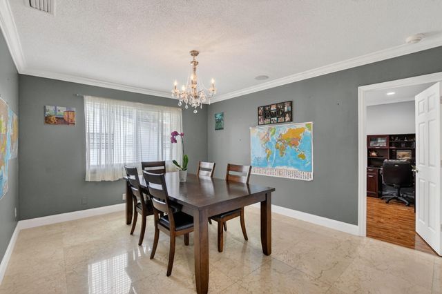 257 SW 5th Street, Boca Raton, FL 33432