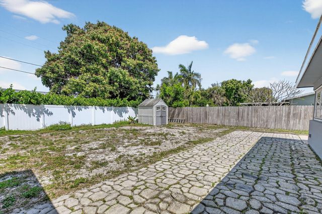 257 SW 5th Street, Boca Raton, FL 33432