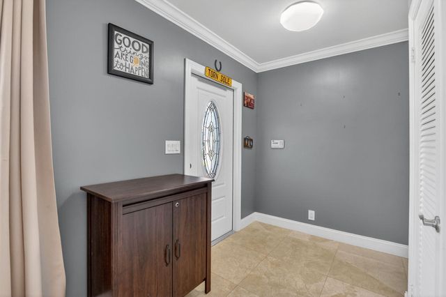 257 SW 5th Street, Boca Raton, FL 33432