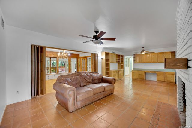 104 Wisteria, San Antonio, TX 78213