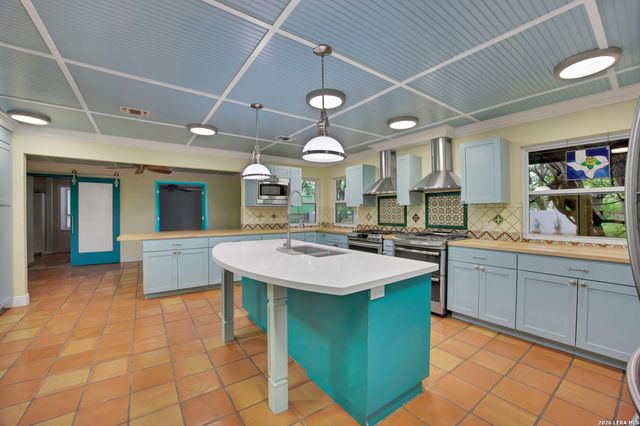 104 Wisteria, San Antonio, TX 78213