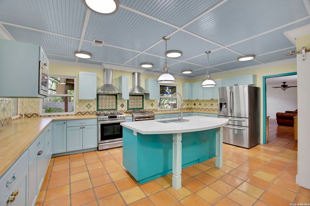 104 Wisteria, San Antonio, TX 78213