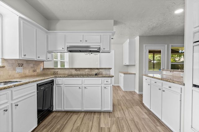 27201 Paula Lane, Conroe, TX 77385