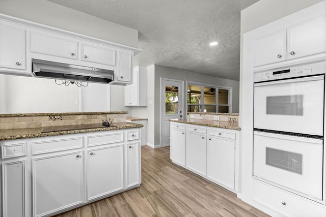 27201 Paula Lane, Conroe, TX 77385