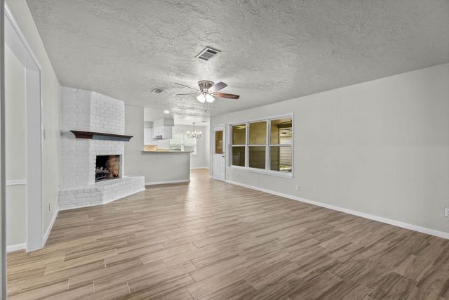 27201 Paula Lane, Conroe, TX 77385