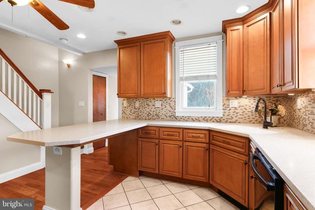 38 E 2ND ST, Alburtis, PA 18011