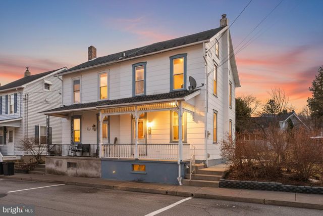 38 E 2ND ST, Alburtis, PA 18011