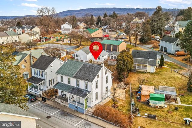 38 E 2ND ST, Alburtis, PA 18011