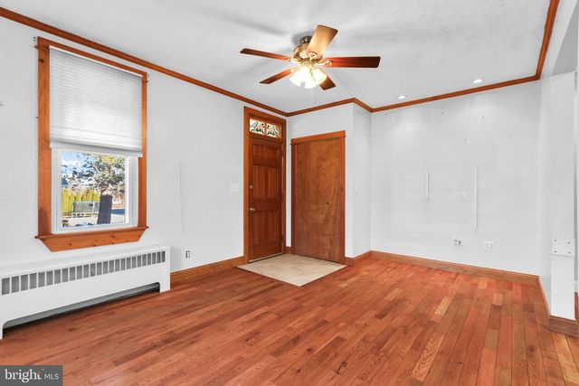 38 E 2ND ST, Alburtis, PA 18011