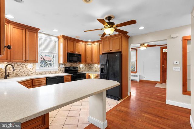 38 E 2ND ST, Alburtis, PA 18011