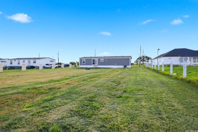 17111 NUEVA VIDA LN, Atascosa, TX 78002