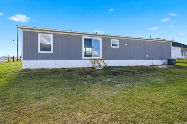 17111 NUEVA VIDA LN, Atascosa, TX 78002