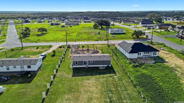 17111 NUEVA VIDA LN, Atascosa, TX 78002