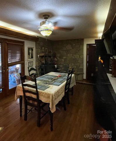 2912 GADDYS FERRY Road, Norwood, NC 28128