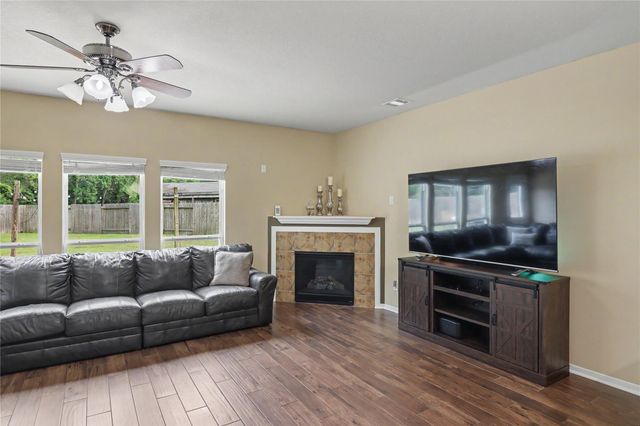 1830 Sun Point Court, Humble, TX 77396