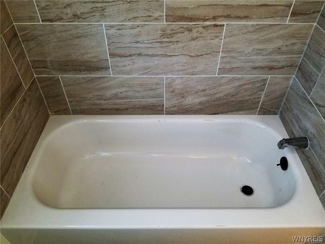 2225 Falls Street, Niagara Falls, NY 14303