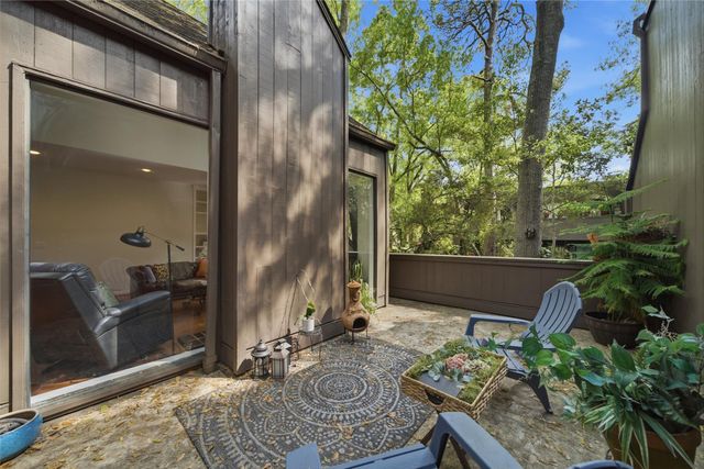 160 Litchfield Lane, Houston, TX 77024