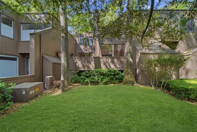 160 Litchfield Lane, Houston, TX 77024