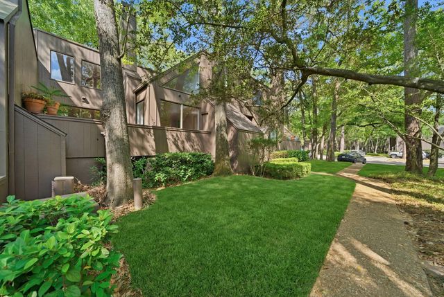 160 Litchfield Lane, Houston, TX 77024