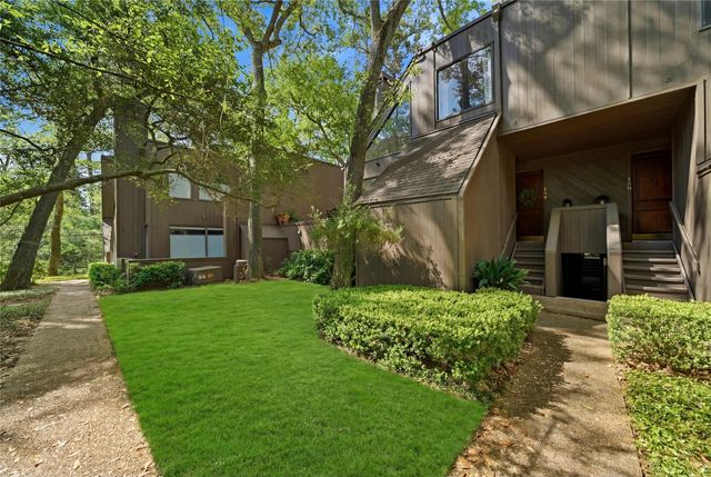 160 Litchfield Lane, Houston, TX 77024