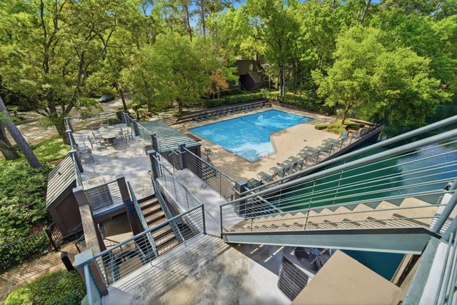 160 Litchfield Lane, Houston, TX 77024