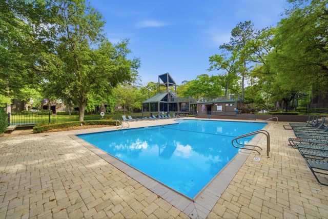 160 Litchfield Lane, Houston, TX 77024