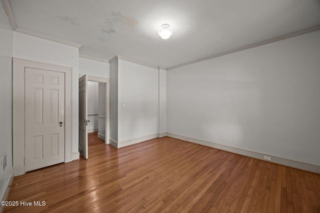 2411 E 5th Street, Greenville, NC 27858