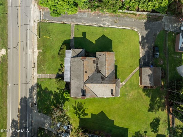 2411 E 5th Street, Greenville, NC 27858