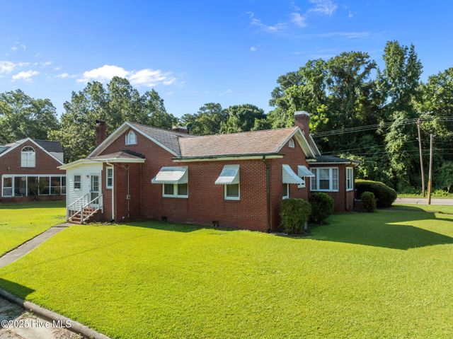 2411 E 5th Street, Greenville, NC 27858