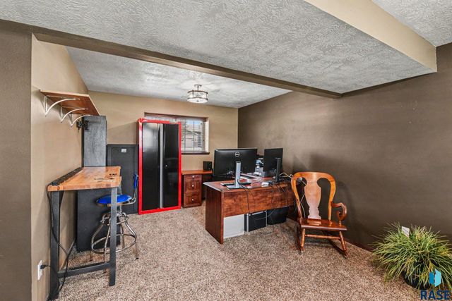 4612 S Wassom Ave Avenue, Sioux Falls, SD 57106