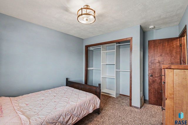 4612 S Wassom Ave Avenue, Sioux Falls, SD 57106