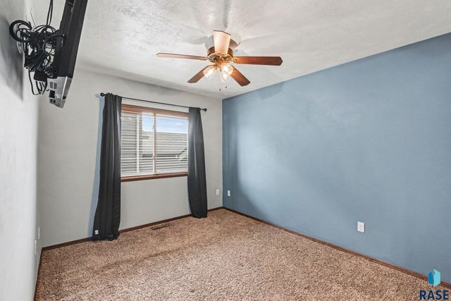 4612 S Wassom Ave Avenue, Sioux Falls, SD 57106