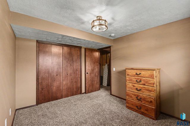 4612 S Wassom Ave Avenue, Sioux Falls, SD 57106